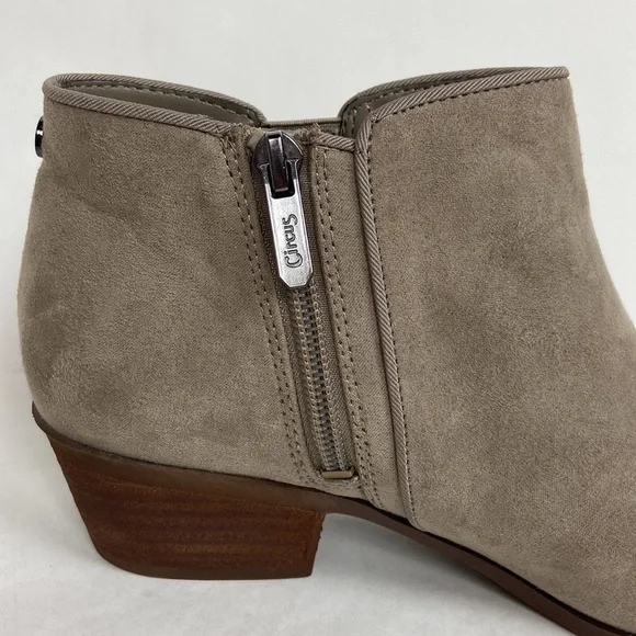 Circus Sam Edelman Preston Suede Chelsea Ankle Bootie - Picture 5 of 16